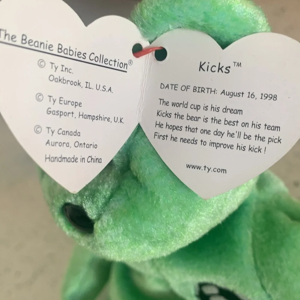 Ty Beanie Baby 1998/1999 Kicks the Soccer Bear Plush Retired Vintage Rare